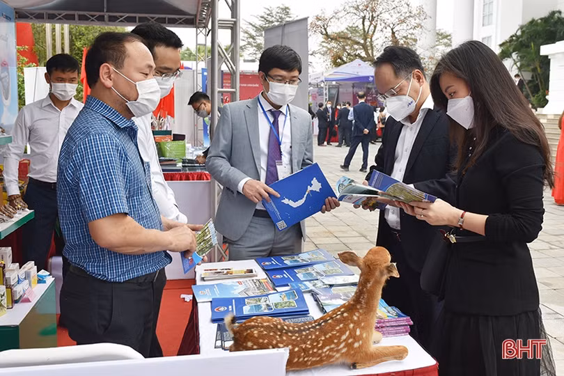 Ấn tượng sản phẩm tiêu biểu Hà Tĩnh tại Hội nghị gặp gỡ Hàn Quốc 2022