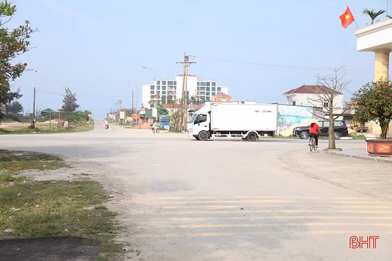 Nhiều nút giao ở Cẩm Xuyên tiềm ẩn nguy cơ tai nạn giao thông