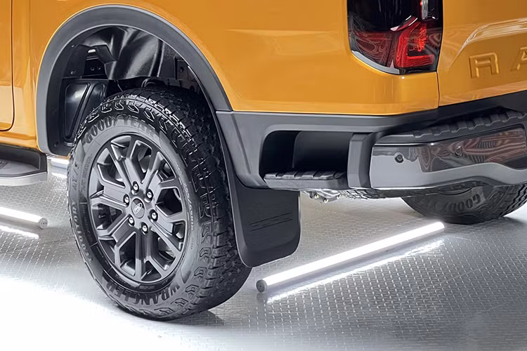 Cận cảnh “hàng hot” Ford Ranger 2022 từ 680 triệu đồng