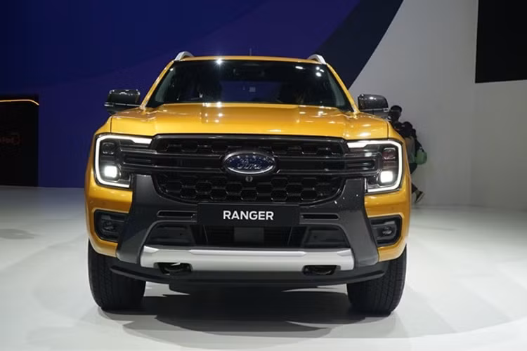 Cận cảnh “hàng hot” Ford Ranger 2022 từ 680 triệu đồng