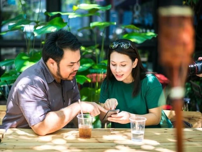 Lý do các đôi tăng cân không kiểm soát sau khi kết hôn