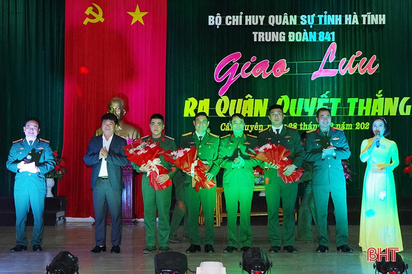 Trung đoàn 841 giao lưu văn nghệ “Ra quân quyết thắng” 