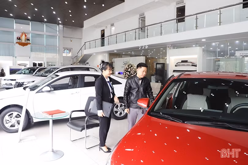 Các đại lý ô tô Hà Tĩnh “tung” khuyến mãi, kích cầu thị trường sau tết