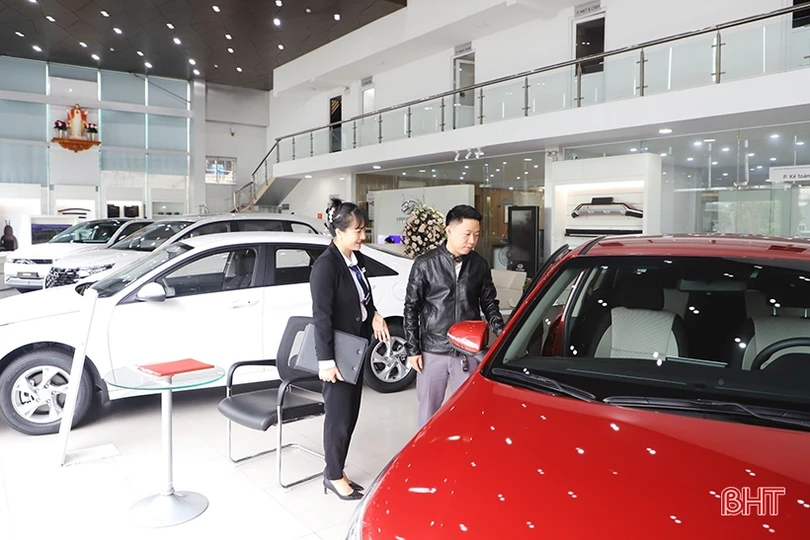 Các đại lý ô tô Hà Tĩnh “tung” khuyến mãi, kích cầu thị trường sau tết