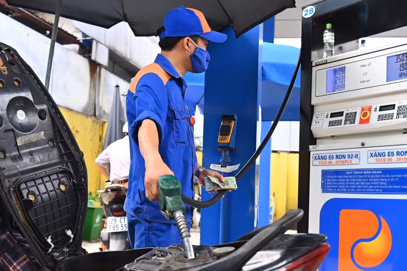 Giá xăng ngày mai có thể tăng trở lại