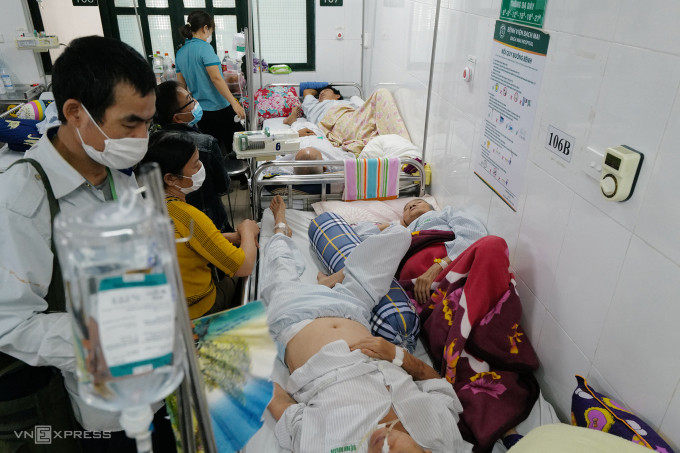 Đề xuất doanh nghiệp cùng đóng BHYT cho người thân lao động