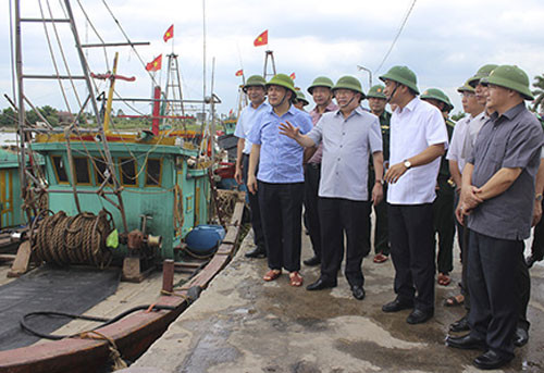 bao tien sat dat lien dia phuong gap rut ung pho