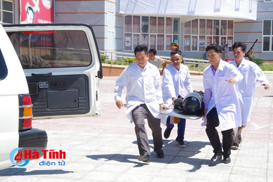 hoan thanh dien tap kvpt thi xa hong linh nam 2016