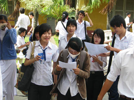 bo gd dt cong bo email so dien thoai ho tro tuyen sinh 2016