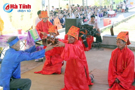 le huy ky 585 nam ngay mat hoang thai hau tran thi ngoc hao