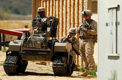 my trinh lang robot chien dau cuc manh