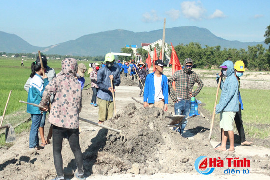 dvtn ky anh ra quan giup dan xay dung nong thon moi