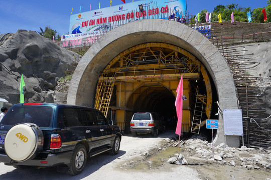 thong ham duong bo deo ca noi lien 2 tinh phu yen va khanh hoa