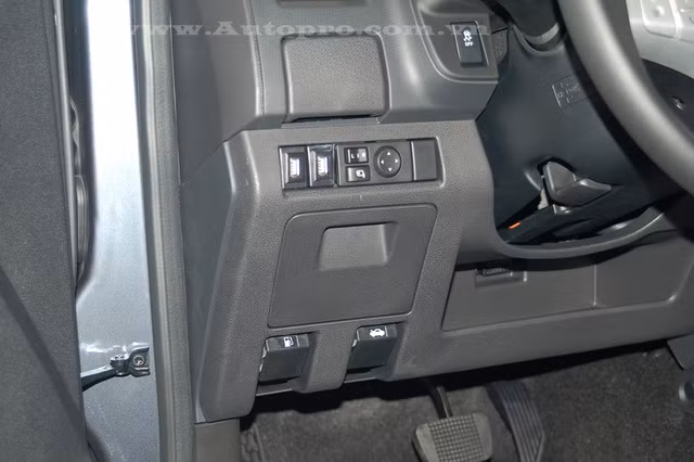 isuzu mu x co gi hot de canh tranh voi toyota fortuner