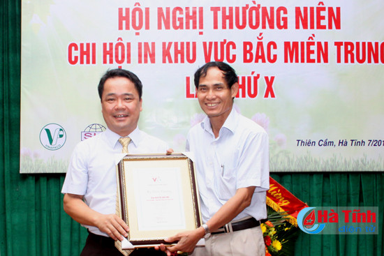 dam bao viec lam thu nhap on dinh cho lao dong nganh in