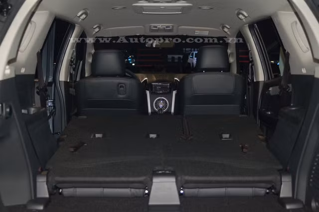 isuzu mu x co gi hot de canh tranh voi toyota fortuner