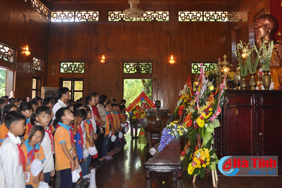 bieu duong 586 tre em vuot kho hoc gioi tinh ha tinh