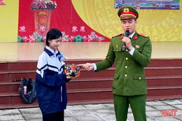 Đón Tết an toàn từ những bài học pháp luật trong học đường