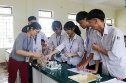 Ngành Giáo dục Hà Tĩnh là 1 trong 5 đơn vị được Bộ GD&ĐT tặng Cờ thi đua