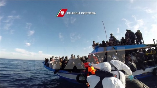 Italy kêu gọi EU họp thượng đỉnh sau vụ 700 người nhập cư thiệt mạng ảnh 1