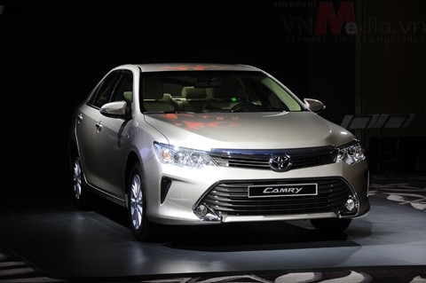 Toyota Camry 2015 giá từ 1,078 tỷ tại Việt Nam ảnh 1