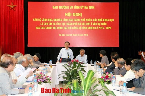 Con em Hà Tĩnh tại Hà Nội góp ý Dự thảo Báo cáo chính trị Đại hội Đảng bộ tỉnh ảnh 1