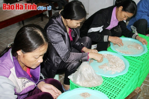 Báo cáo sơ bộ kết quả khảo cổ ở các di tích Thạch Lạc và Rú Điệp ảnh 4