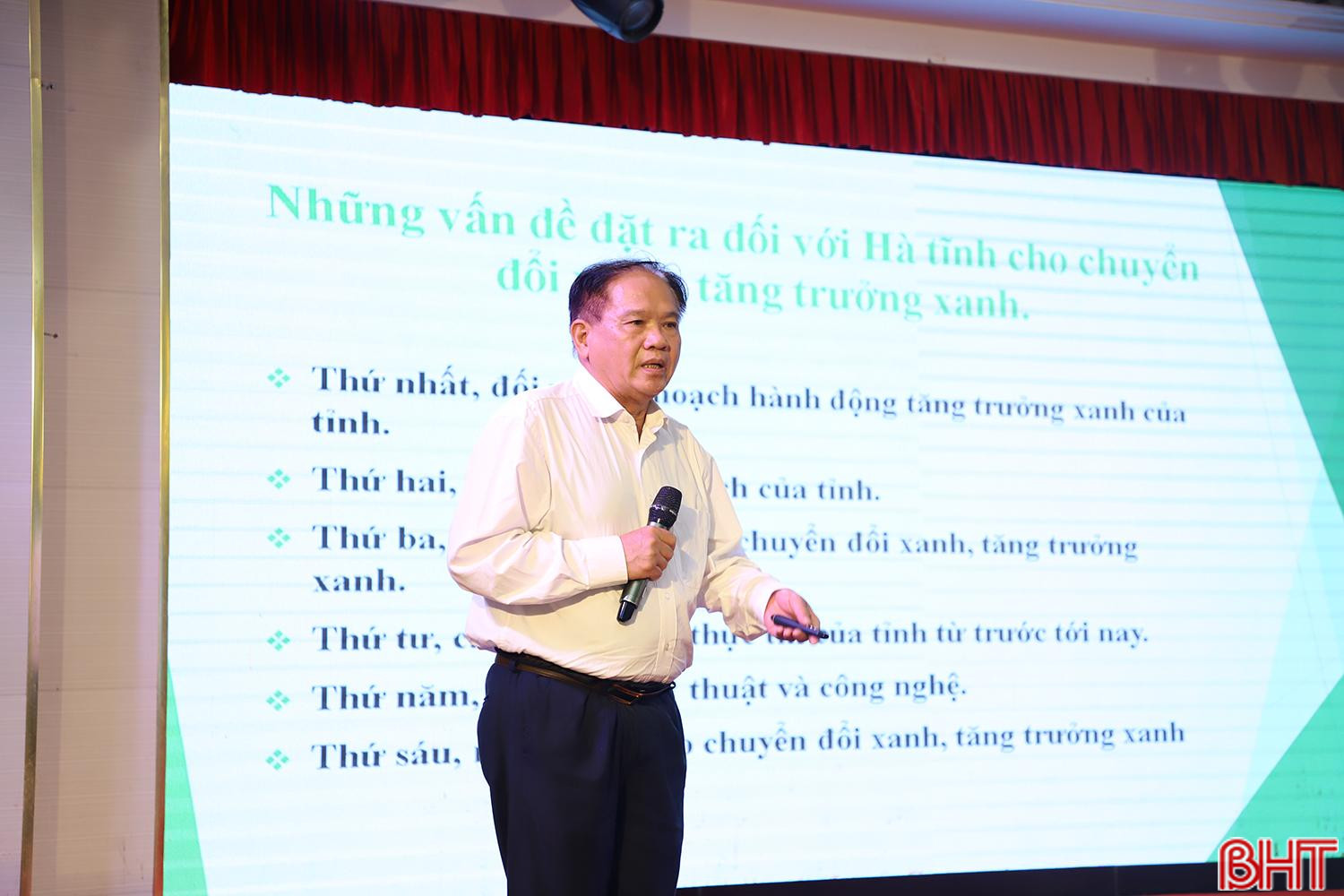 PGS.TS Nguyễn Thế Chinh làm rõ những vấn đề đặt ra với Hà Tĩnh trong chuyển đổi xanh, tăng trưởng xanh. a111.jpg