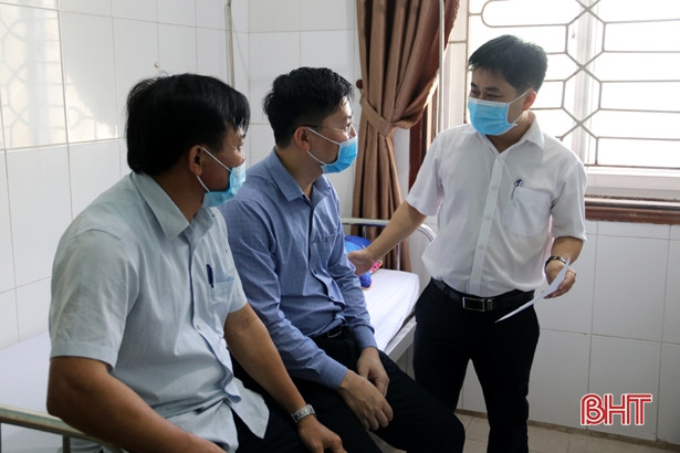 Triển khai tiêm vắc xin phòng Covid-19 tại 2 đô thị lớn ở Hà Tĩnh