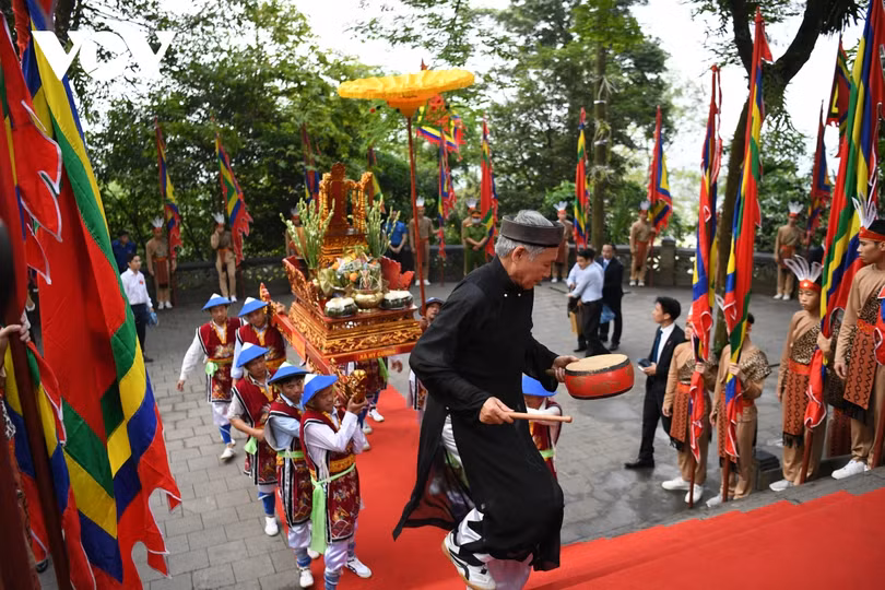Lãnh đạo Đảng, Nhà nước dâng hương tưởng niệm các Vua Hùng