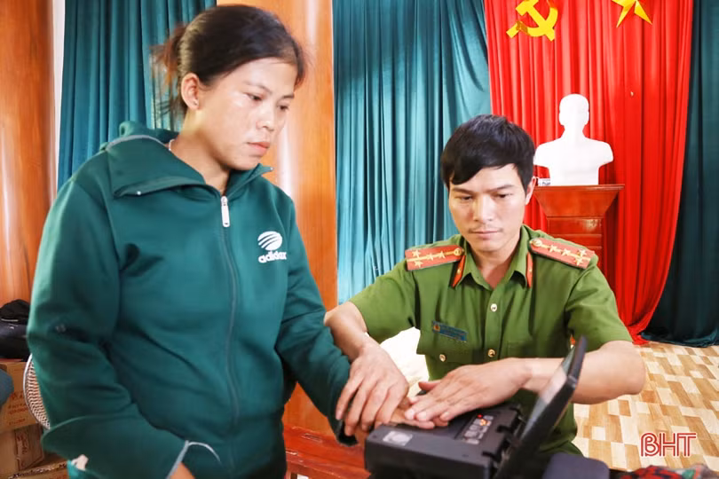 Hà Tĩnh: Tổ chức làm căn cước công dân miễn phí cho đồng bào dân tộc Chứt