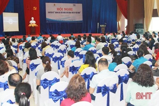 Tư vấn chăm sóc sức khỏe chủ động cho cán bộ công đoàn, người lao động Hà Tĩnh
