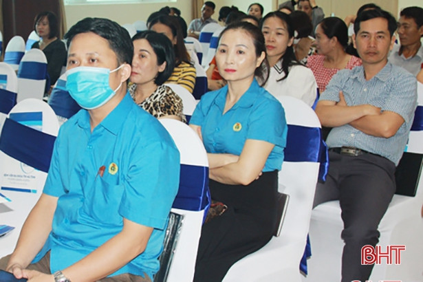 Tư vấn chăm sóc sức khỏe chủ động cho cán bộ công đoàn, người lao động Hà Tĩnh