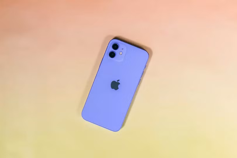 Ảnh chi tiết iPhone 12 phiên bản màu tím