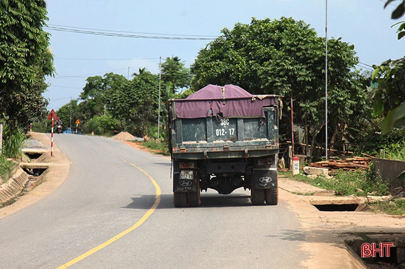 Muôn kiểu vi phạm luật giao thông ở Can Lộc