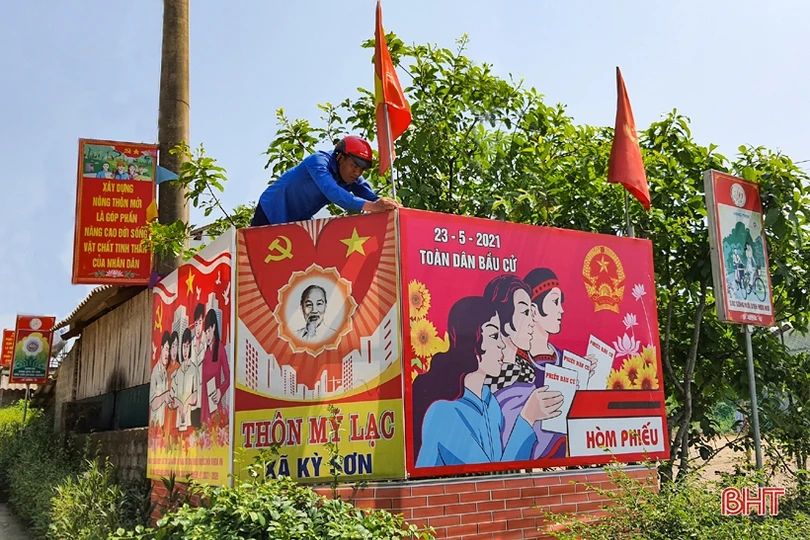 Linh hoạt tuyên truyền về bầu cử tới người dân vùng thượng Kỳ Anh