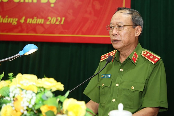 Thứ trưởng Lê Quý Vương phát biểu giao nhiệm vụ đối với tân Giám đốc Công an tỉnh Nghệ An. Công bố quyết định Giám đốc Công an tỉnh Nghệ An