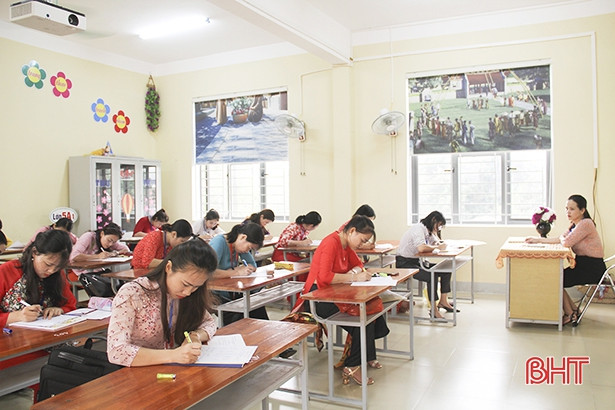 117 giáo viên, học sinh Nghi Xuân trổ tài viết chữ đẹp