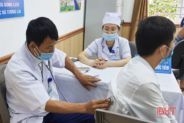 Hà Tĩnh đã tiêm an toàn 2.862 liều vắc-xin phòng Covid-19