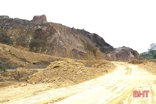 BQL Dự án NN&PTNT Hà Tĩnh “loay hoay” xử lý ruộng bị bồi lấp ở Đức Thọ