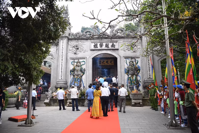 Lãnh đạo Đảng, Nhà nước dâng hương tưởng niệm các Vua Hùng