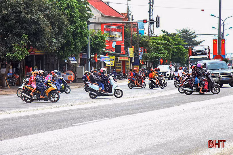 Muôn kiểu vi phạm luật giao thông ở Can Lộc