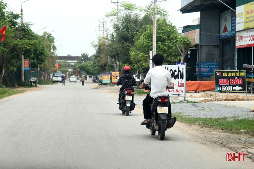 Muôn kiểu vi phạm luật giao thông ở Can Lộc