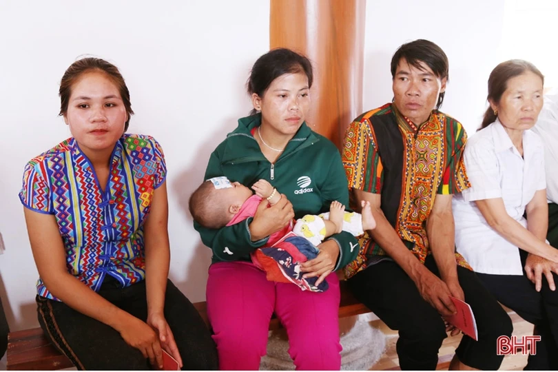 Hà Tĩnh: Tổ chức làm căn cước công dân miễn phí cho đồng bào dân tộc Chứt