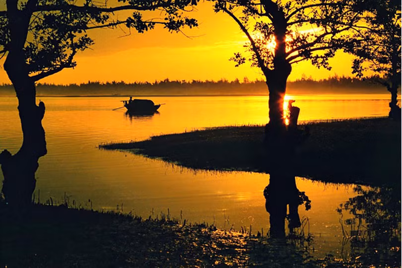 Tuổi thơ bên bờ sông Lam