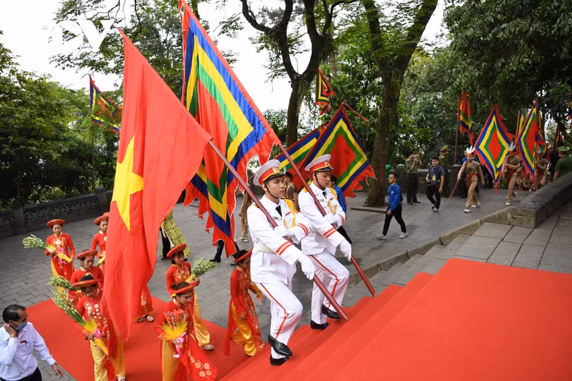 Lãnh đạo Đảng, Nhà nước dâng hương tưởng niệm các Vua Hùng