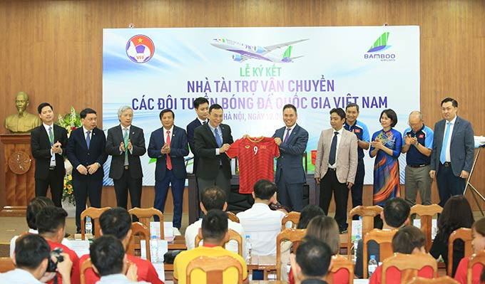 ĐT Việt Nam có nhà tài trợ vận chuyển trong 3 năm