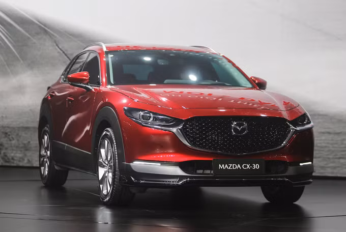 Mazda CX-3 và CX-30 ra mắt, giá từ 629 và 839 triệu đồng