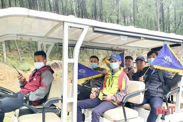 Nhiều du khách ngoại tỉnh chọn Hà Tĩnh làm điểm đến dịp lễ 30/4 - 1/5