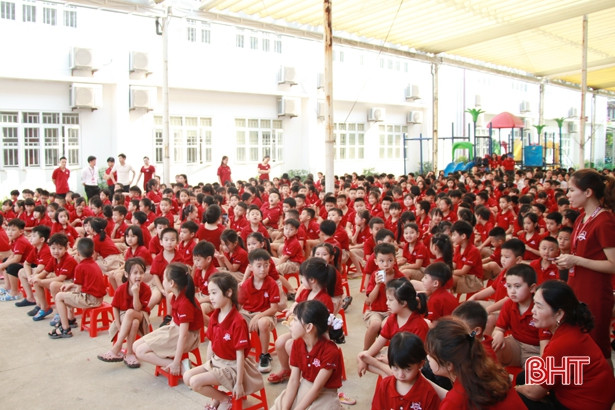 Học sinh iSchool Hà Tĩnh nhận giải kim cương chương trình “Thợ săn điểm tốt”